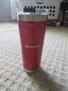Bicchiere elevazione Otterbox con coperchio chiuso 20 oz rosso ~ Riverbend personalizzato - Foto 1 di 4