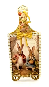Conejitos decoupaged hechos a mano con cesta Pascua/Primavera 12" decoración de pared - Imagen 1 de 7