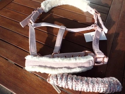 Halfter v.Showmaster,Gr.WB in der Farbe rosegold mit passendem Strick - Bild 1 von 4