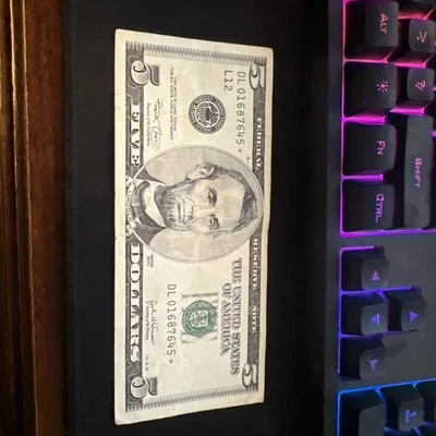 2003 5 dollar star note - Image 1 of 2