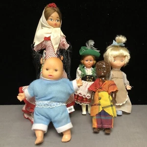 Menge 5 Vintage Puppen Souvenir Spanisch Deutsch Eine Babypuppe 3 Ethno Kostenloser Versand - Bild 1 von 4
