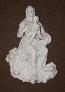 PLACCA CERAMICA SMALTATA A RILIEVO MADONNA BAMBINO E ANGELI DA APPENDERE H.50cm - Foto 1 di 13