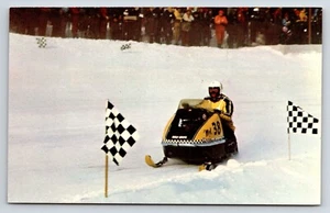 Postal Traverse City, Michigan Moto de Nieve Carreras Bandera a Cuestas Ski-Doo Mel 38 - Imagen 1 de 2