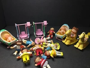 Vintage Konvolut Miniatur Kohl Patch Puppen & Möbel 83/84 - Bild 1 von 6