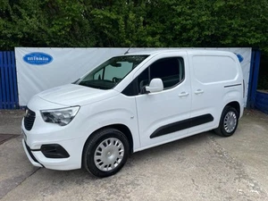 2021 70 Vauxhall Combo 1.5 Turbo D 130ps Sportive AUTO Van PLUS VAT - Picture 1 of 20