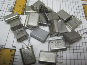 1pcs QUARTZ - CRISTAL 8.000Mhz 8MHZ MDX - TXC (HC49U) - Imagen 1 de 1