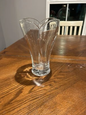 Jarrón tulipán de cristal de boca ancha y mediano pesado y hermoso de 9-1/4 de alto Foto 1 de 4