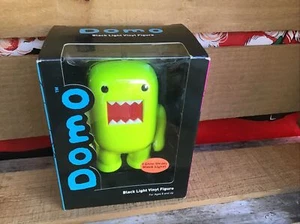 "Nueva figura de vinilo Domo verde neón/amarillo brilla bajo una luz negra 4"" 2012" - Imagen 1 de 3