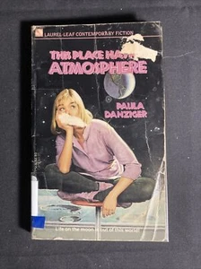 This Place Has No Atmosphere~Danziger, Paula~4.3/4 Reading Level~USED~Ex-Library - Picture 1 of 6