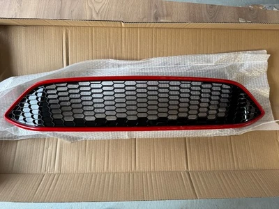NEW GENUINE FORD FOCUS MK3 ST-LINE / ZETEC S GLOSS BLACK & RED GRILL 2015 TO 18 - Image 1 of 4