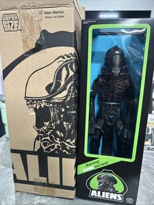 Modellino SUPER7 Aliens 18" Marine Ambush - variante metallo spazzolato - nuovo con scatola come nuovo - Foto 1 di 3