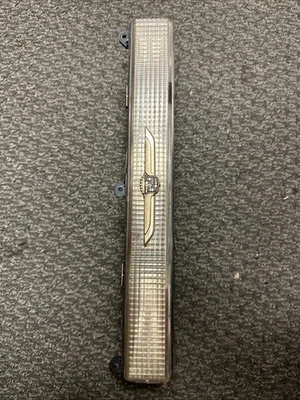 🇺🇸80-89 Cadillac Fleetwood Deville LH Parking Light CLEAR -  5931773 OEM - Image 1 of 4