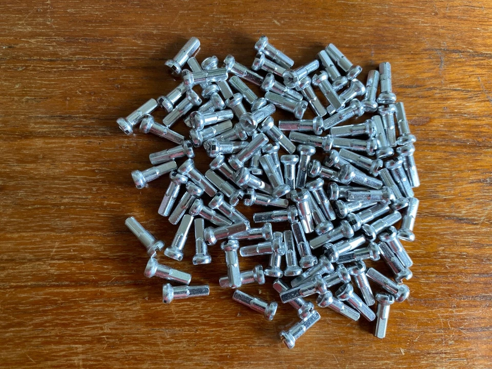 UNBRANDED NIPPLES 2.0 x 14MM SILVER NEW BIKE BICYCLE WHEEL MOUNTING QTY 100  - Image 1 of 1