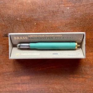 TRAVELER'S Company Brass ballpoint pen Factory Green - Picture 1 of 11