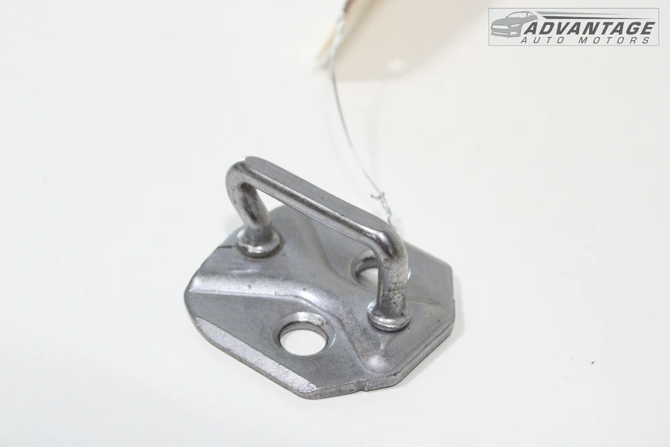 Lincoln Continental 2017-2020 cerradura de pestillo de puerta delantera o trasera Striker OEM Foto 1 de 4