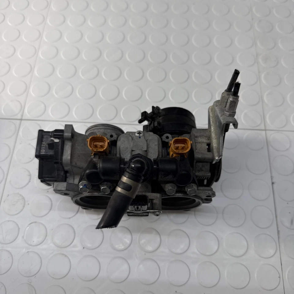 Корпус дроссельной заслонки 2013 Honda CBR500R CBR500 от оригинального производителя хорошее состояние б/у - Изображение 1 из 4