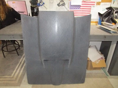 1967 corvette 427 press molded fiberglass stinger hood  TARIFF SALE!!! - Imagem 1 de 4