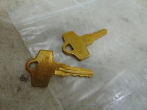 Harley Davidson Key Set Code 0033 P/N 48152-82 - Picture 1 of 2