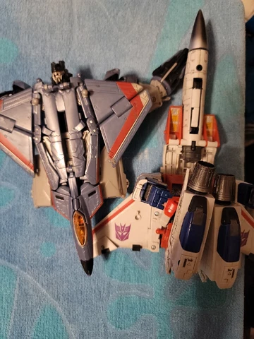 2006 Takara Transformer Masterpiece Starscream & Voyager Class Thundercracker Cover