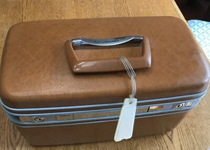 Samsonite Train Luggage Cosmetic Case, Vtg Plastic Tray, Mirror, Key - Picture 1 of 12