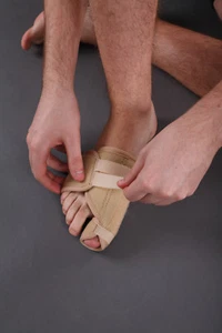 Hochwertige Korrekturbandage, Nachtschiene zur Anwendung über Nacht - Picture 1 of 6