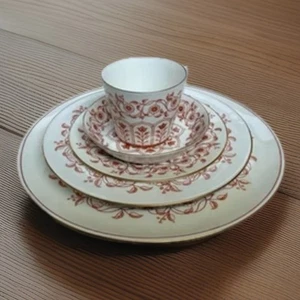 Royal Crown Derby Rougemont English Bone China 5 Piece Dinner Set (12 Available) - Picture 1 of 12