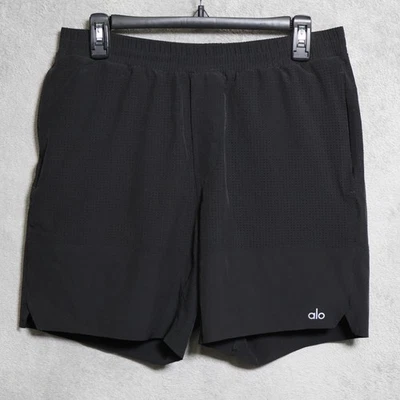 Pantalones Cortos de Tracción Alo Yoga Para Hombre Medianos Negros Correr Entrenamiento Atlético Perforado Foto 1 de 4