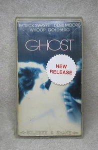 Vintage BLOCKBUSTER VIDEO Ghost Official Paramount VHS Tape w/Plastic Case - Imagen 1 de 5