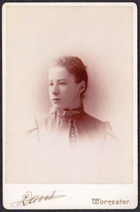 Mabel Thomas Schrankfoto - Worcester High School, MA-Klasse von 1889 - Bild 1 von 2