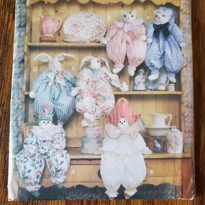 Bambole anni 90 modello Butterick 6095 clown coniglietto coniglio gattino blocco gatto farcite - Foto 1 di 3