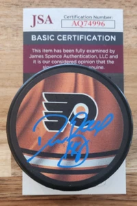 Daniel Briere Signed Reverse Retro Puck w/ JSA COA #AQ74996 Philadelphia Flyers - Picture 1 of 2