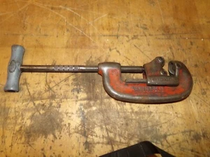 Rigid No. 2A Heavy Duty Pipe Cutter 1/8"-2" Pipe Capacity Ridge Tool Co - Picture 1 of 3