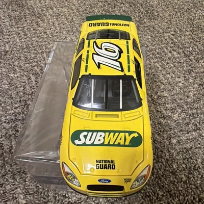 Metro Ford Taurus 2005 firmado por Greg Biffle #16 calibre 1:24 Foto 1 de 4