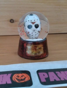 Freitag der 13. Jason lebt Jason Voorhees rot Glitzer Mini Schneekugel - Bild 1 von 3