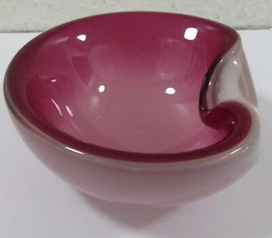 Tapio Wirkkala Iittala Pink Magenta Crystal Bowl No. 3317 Finland Circa 1948-59  - Picture 1 of 7