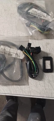 KIT INTERRUPTOR AJUSTE ASIENTO CONDUCTOR AM GENERAL CON ARNÉS DE CABLEADO, MV-1 SP001100 Foto 1 de 3