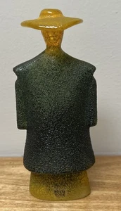 KOSTA BODA CATWALK MAN IN GREEN PONCHO - Bild 1 von 10