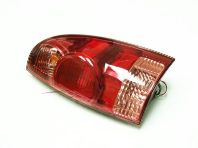 Задний фонарь со стороны пассажира для Toyota Tacoma 2005-2008 годов выпуска / 2012-2013 годов выпуска - Изображение 1 из 2