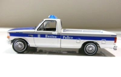 Greenlight Hot Pursuit 1:64 1995 Ford F-250 Boston Police - Image 1 of 4