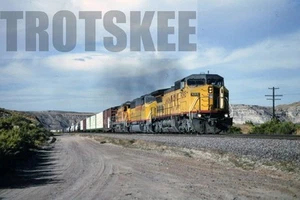 35mm Slide USA Union Pacific Railroad Diesel Loco 9395 1998 Original - Picture 1 of 1