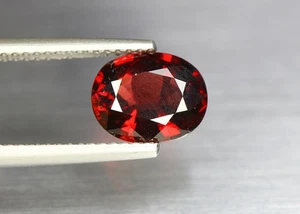 2.55 CTS_UNIQUE COLLECTION_100 % NATURAL RED RHODOLITE GARNET_SRI LANKA - Picture 1 of 3