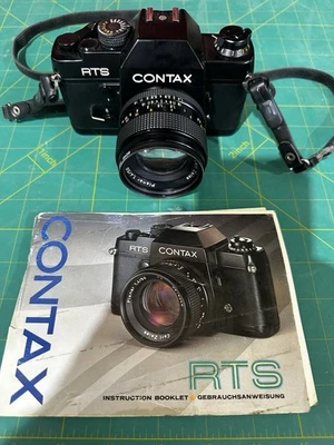 Contax RTS con lente Carl Zeiss 1,4/50 Foto 1 de 4