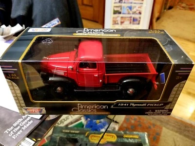 ¡NUEVO! 1941 Plymouth Pickup Rojo 1:24 Diecast American Classics Motormax Envío GRATIS Foto 1 de 4