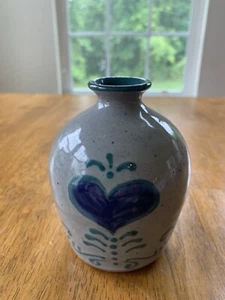 Great Bay Pottery Bud Vase Heart Design - Picture 1 of 7