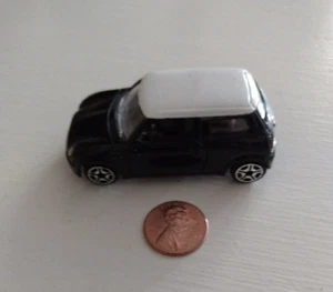 2001 Mini Cooper Copper Diecast Car Black and White Collectible Toy - Picture 1 of 8