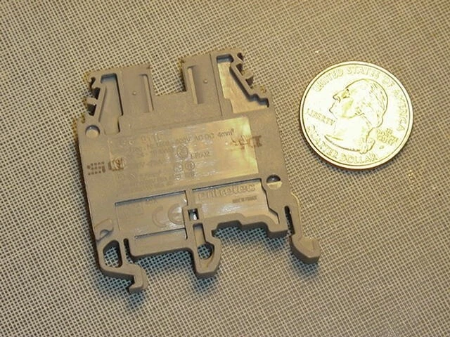 Entrelec M 4/6 5116 Terminal Block Grey - Image 1 of 2