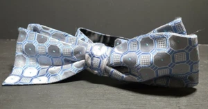 Blue & Gray 100% Silk hand tied Bow tie - Picture 1 of 4