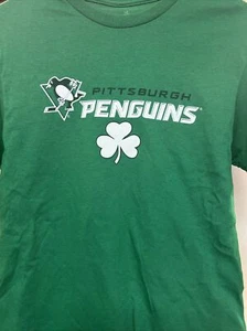 PITTSBURGH PENGUINS SHAMROCK T-SHIRT Green Size Women's Small New - Picture 1 of 5