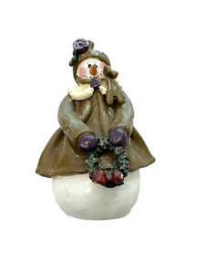 ENESCO Pupazzo di Neve Statuina che tiene una Corona Natale Vacanze Neve Littles Vintage - Foto 1 di 8
