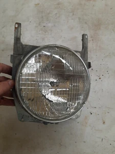 1975 75 MERCEDES BENZ 230 W114 HEADLIGHT ASSEMBLY FRONT LEFT OR RIGHT - Foto 1 di 2
